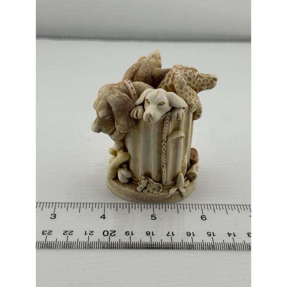 Harmony Kingdom "Nic Nak Paddywak" Dogs in Can 1996 Rare Boot Inside - Picture 11 of 11